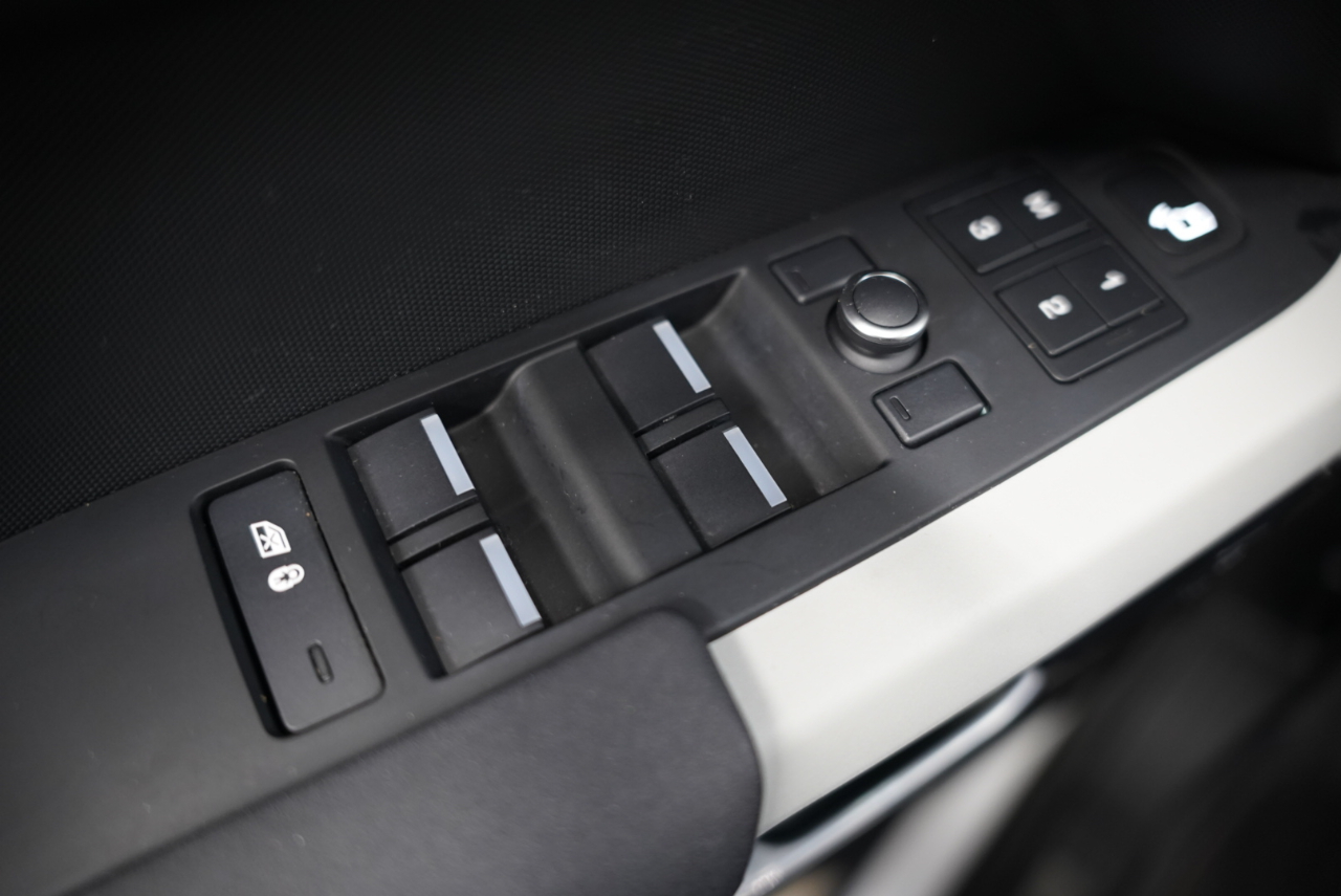 Land Rover Defender 110 X-Dynamic SE AWD 2021