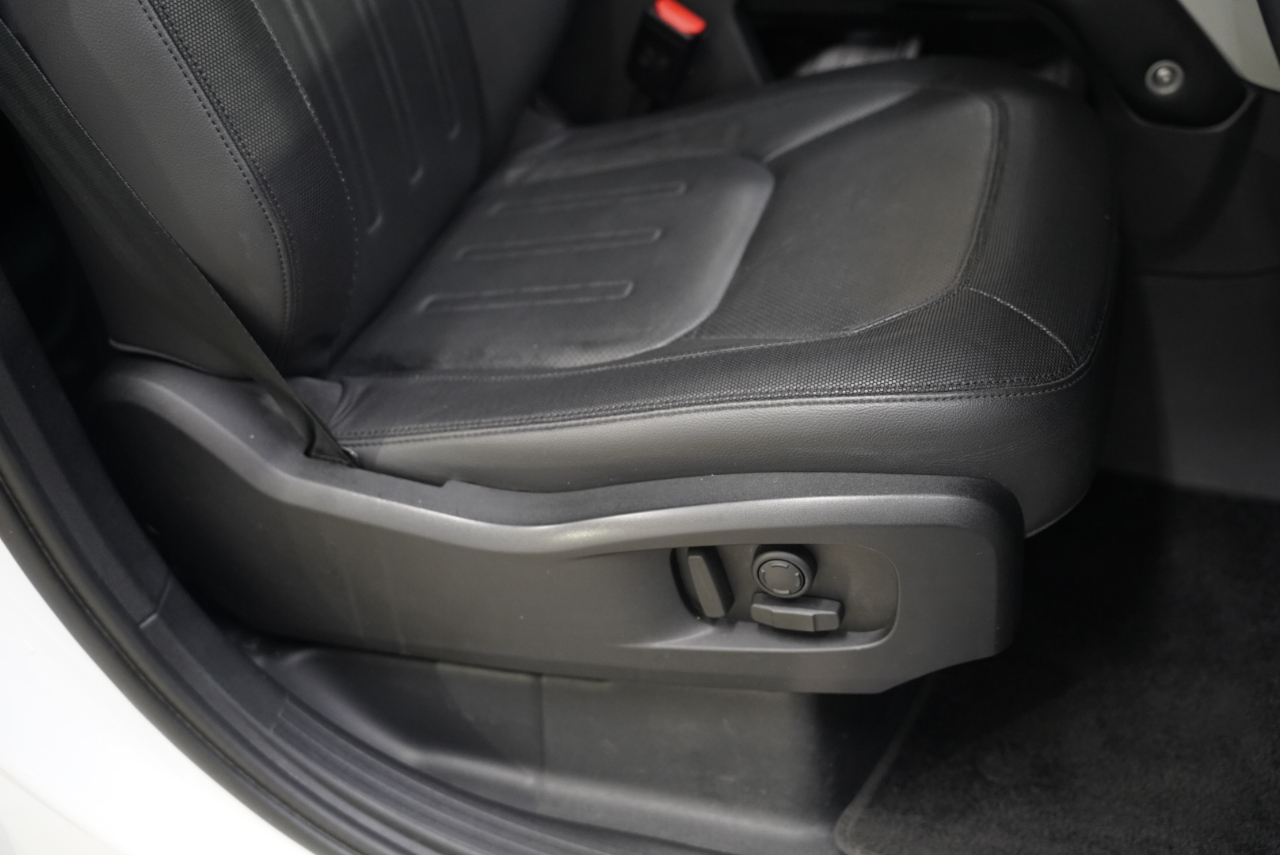 Land Rover Defender 110 X-Dynamic SE AWD 2021