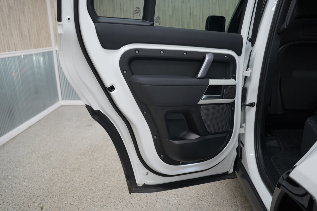 Land Rover Defender 110 X-Dynamic SE AWD 2021