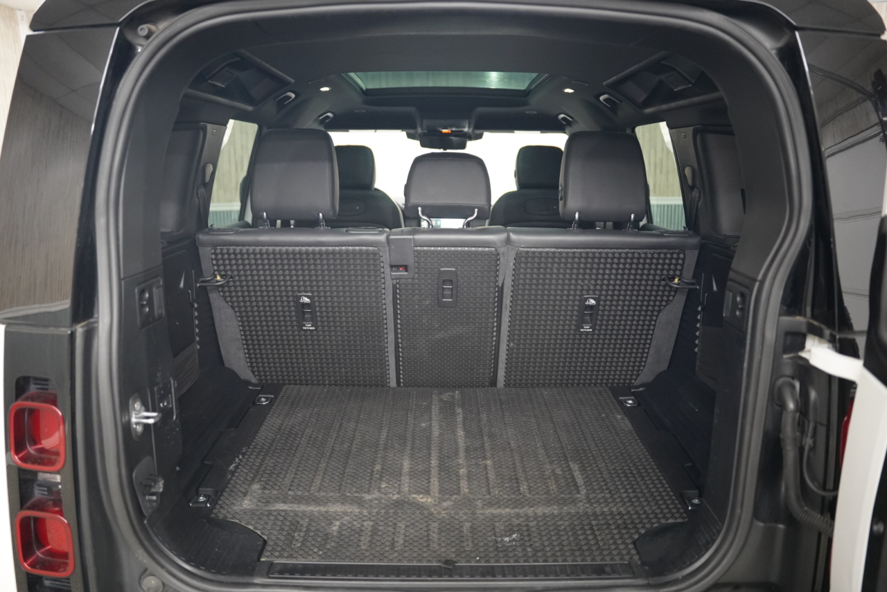 Land Rover Defender 110 X-Dynamic SE AWD 2021