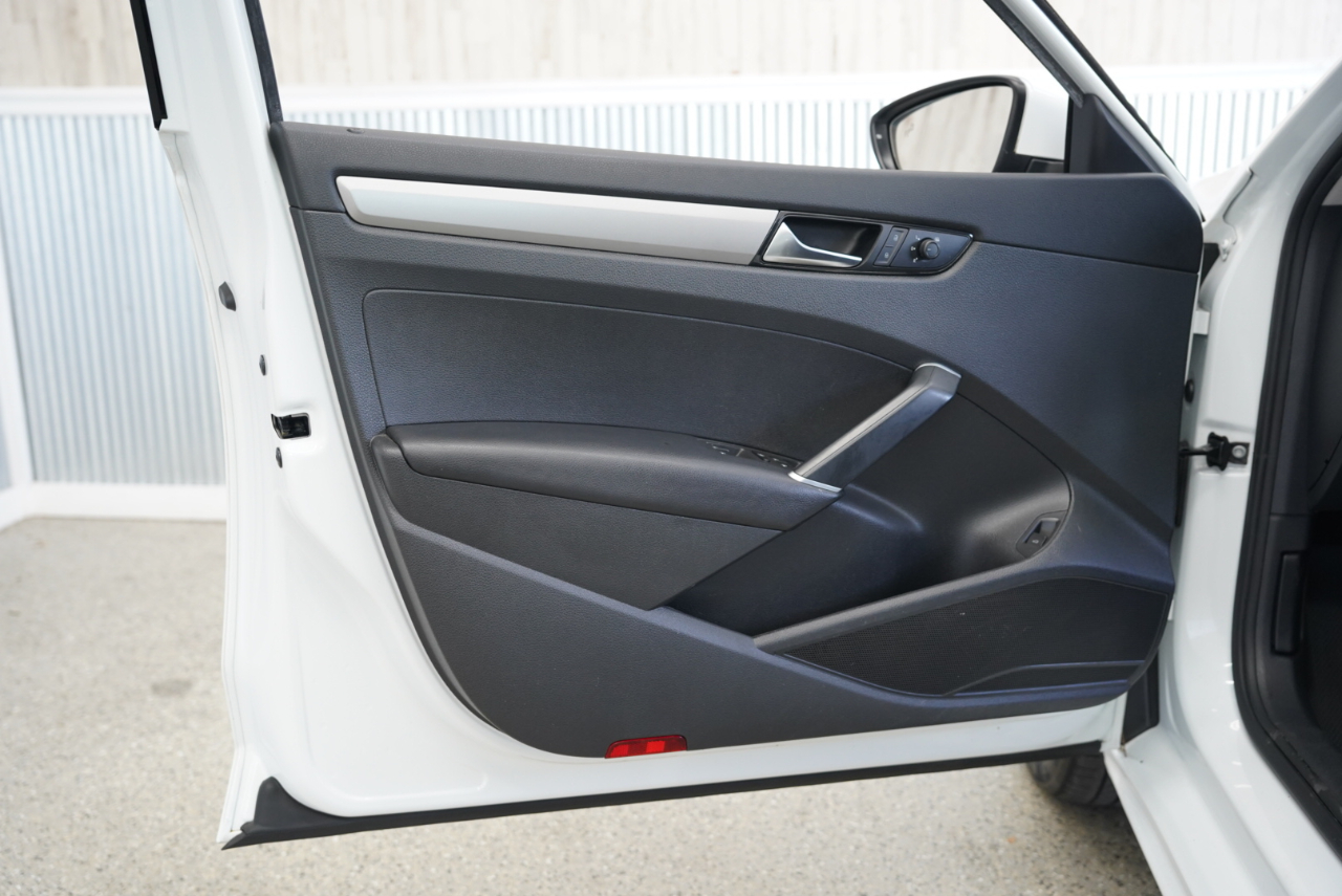 Volkswagen Passat 2.0T S Auto 2021