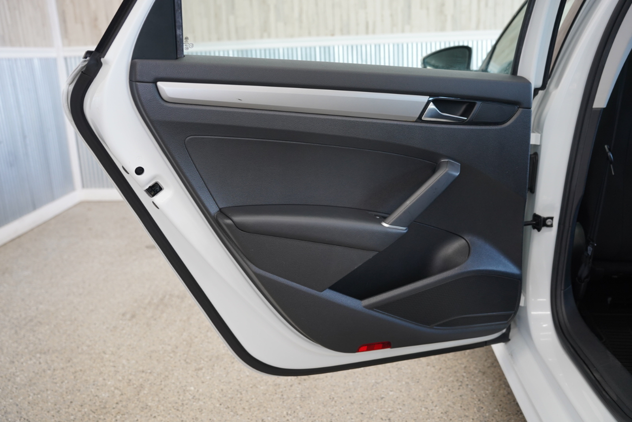 Volkswagen Passat 2.0T S Auto 2021