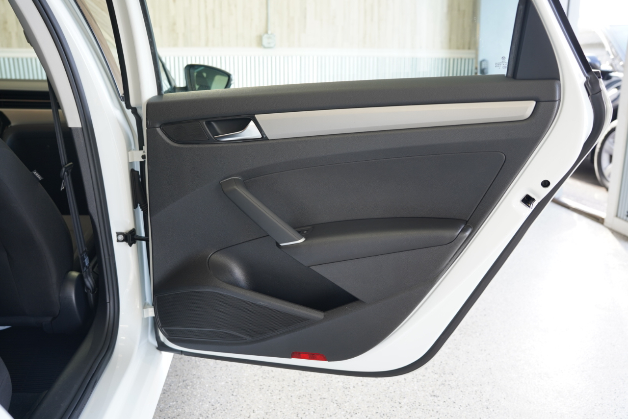 Volkswagen Passat 2.0T S Auto 2021