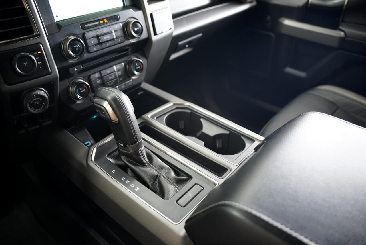 Ford F-150 Raptor 4WD SuperCrew 5.5' Box 2017