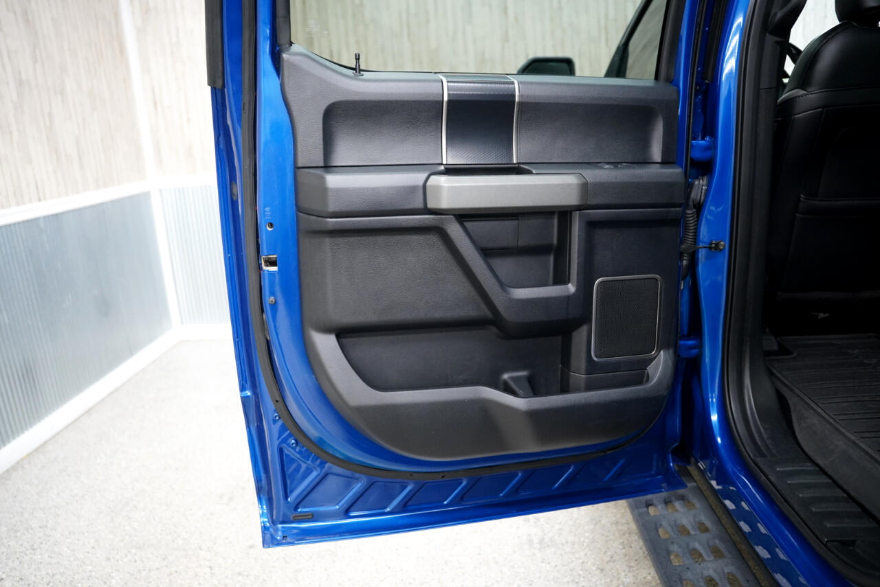 Ford F-150 Raptor 4WD SuperCrew 5.5' Box 2017