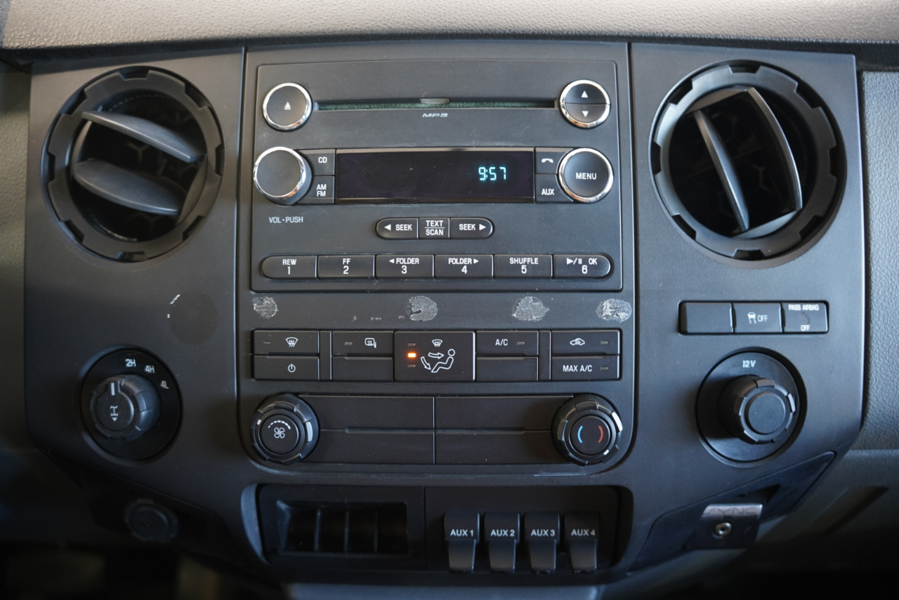 Ford Super Duty F-250 SRW 4WD SuperCab 142" XL 2014