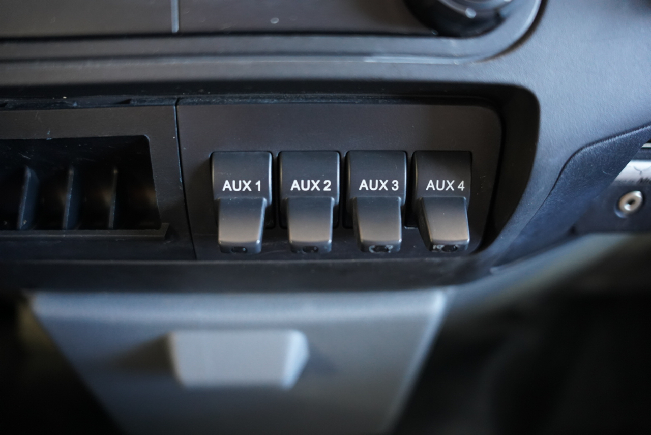 Ford Super Duty F-250 SRW 4WD SuperCab 142" XL 2014