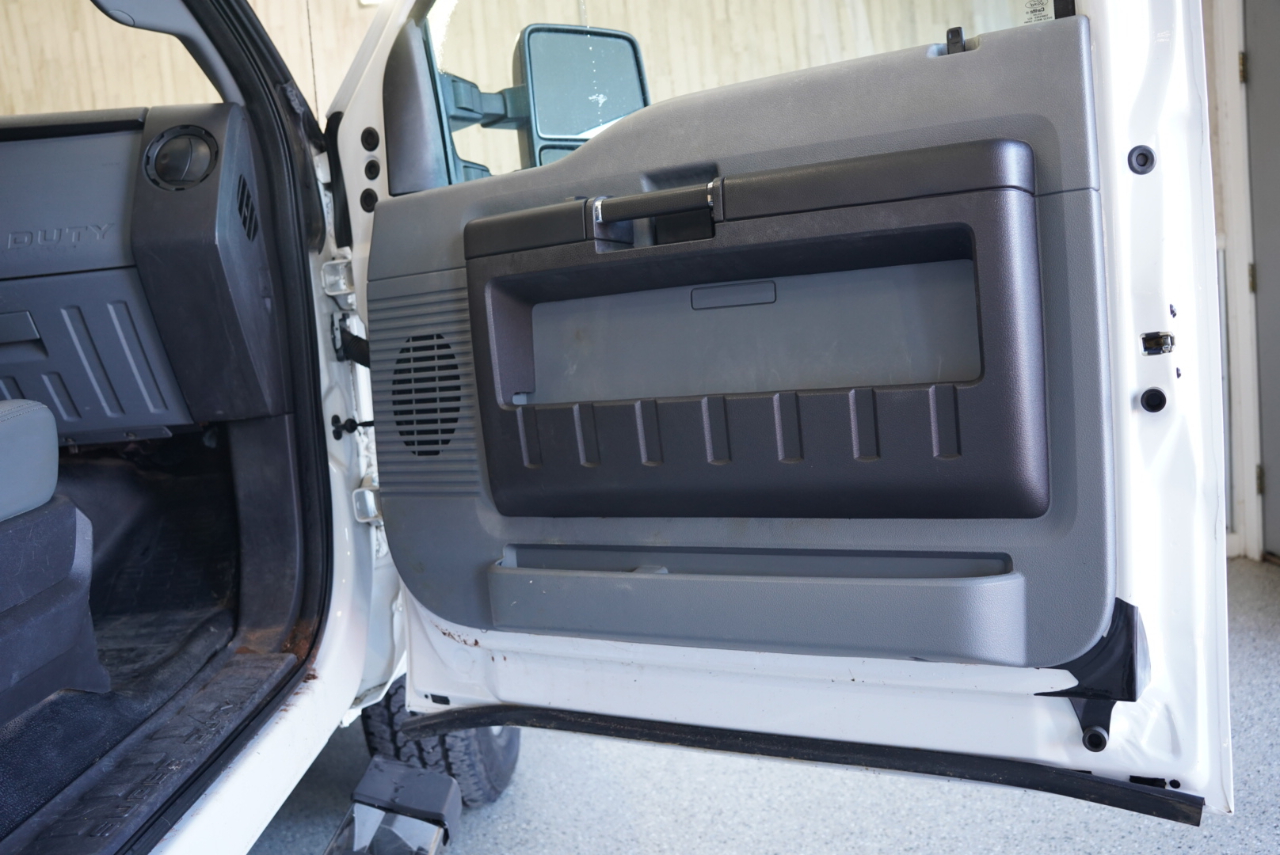 Ford Super Duty F-250 SRW 4WD SuperCab 142" XL 2014