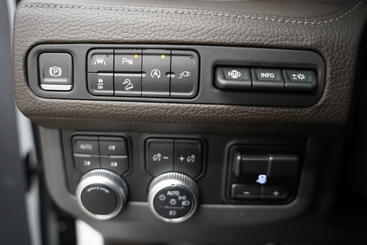 GMC Yukon 4WD 4dr Denali 2021