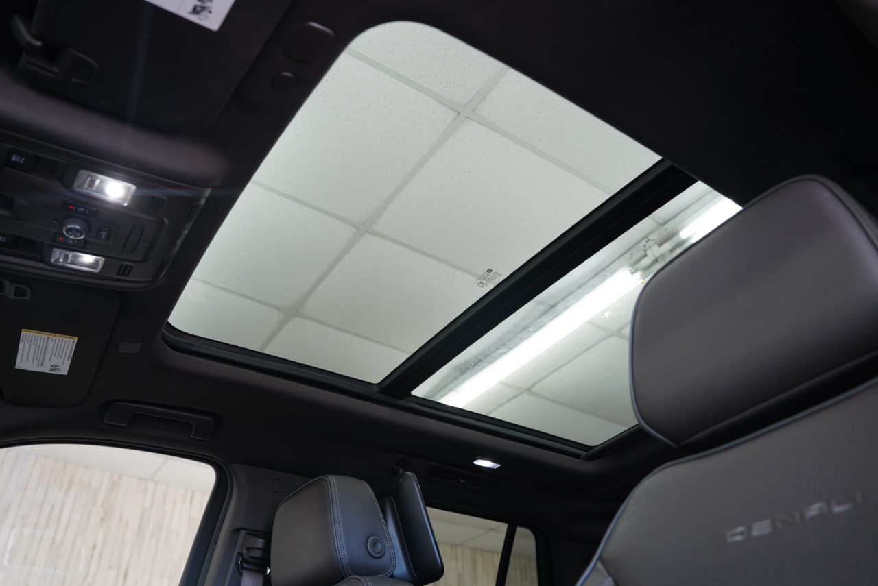 GMC Yukon 4WD 4dr Denali 2021