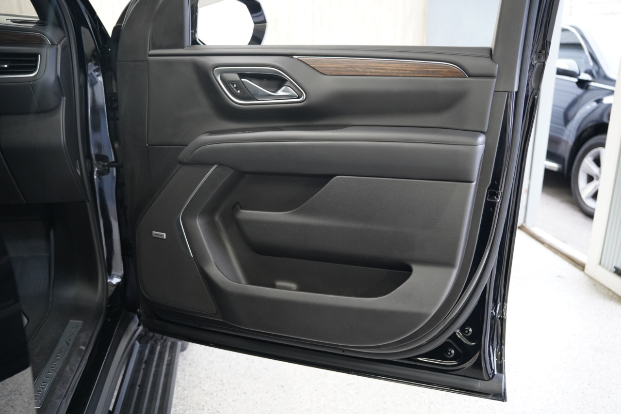 Chevrolet Tahoe 4WD 4dr High Country 2021