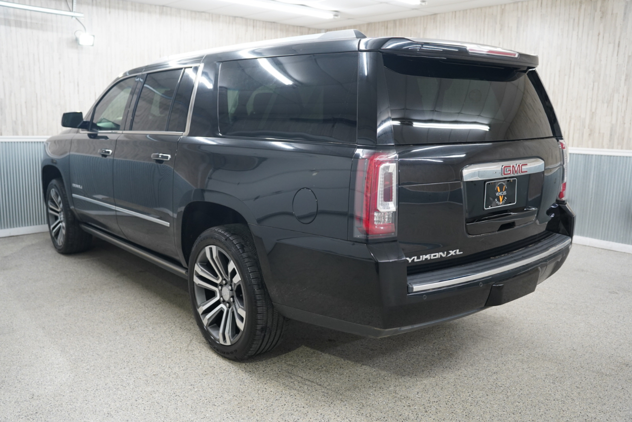 2019 Gmc Yukon XL Denali photo 2