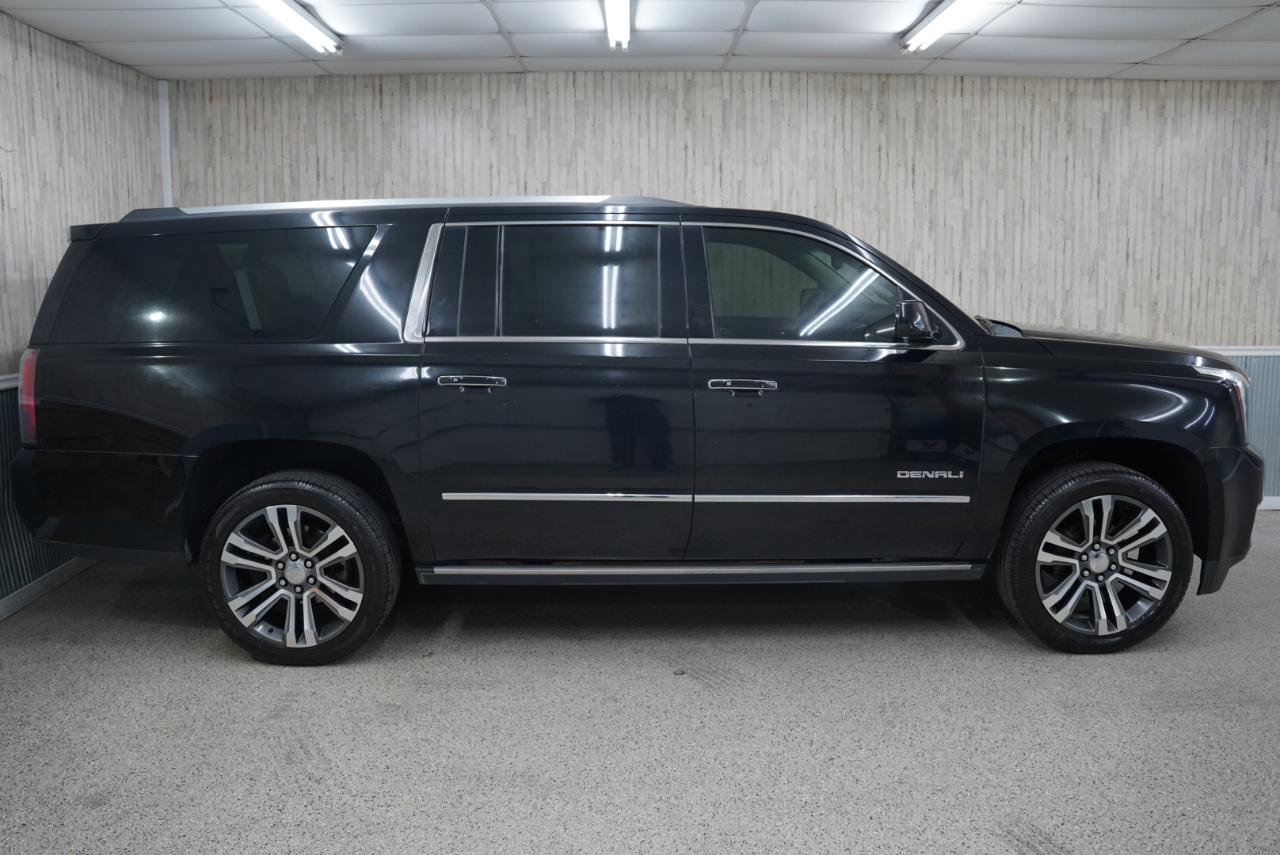 2019 Gmc Yukon XL Denali photo 3