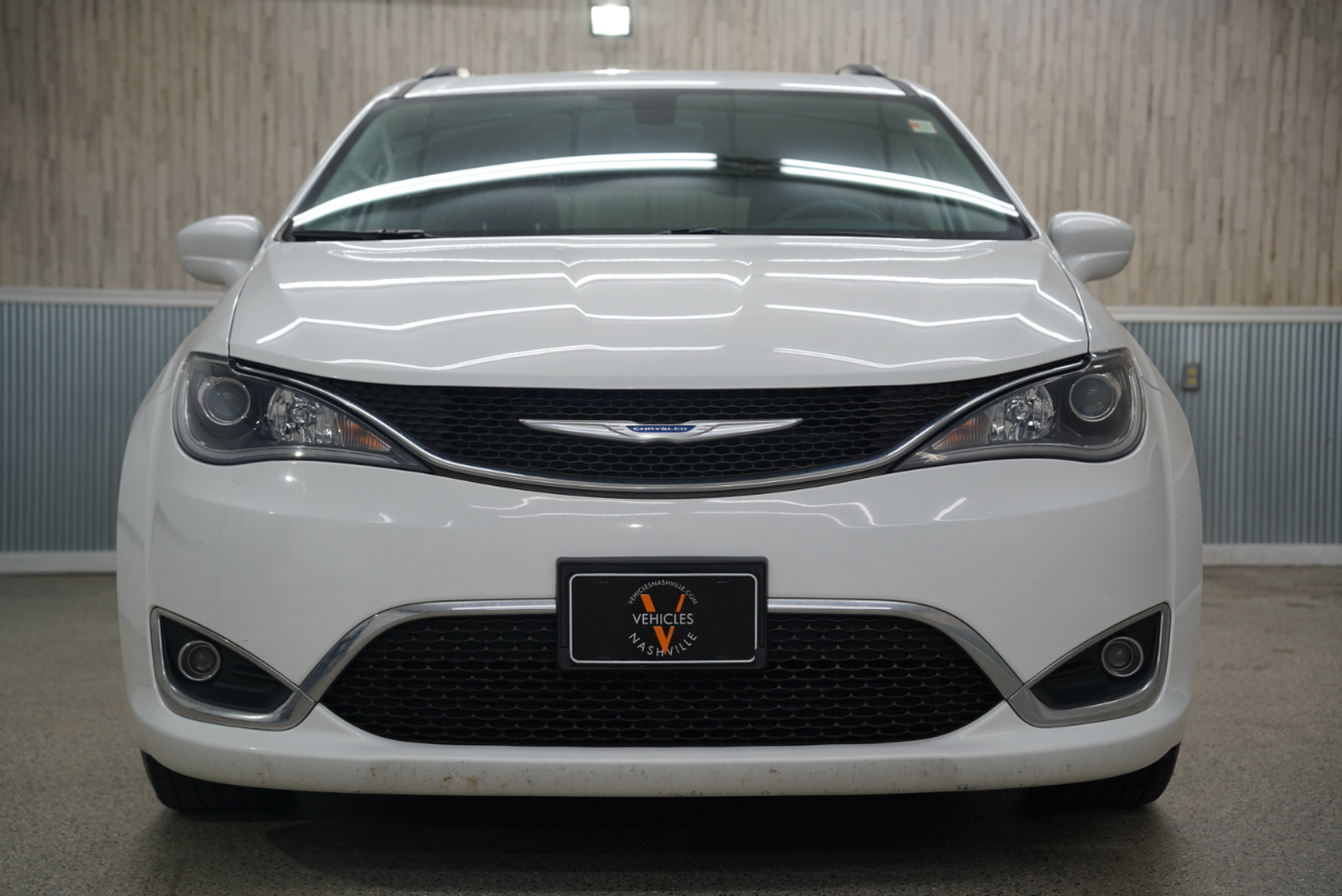 Chrysler Pacifica Touring-L FWD 2017