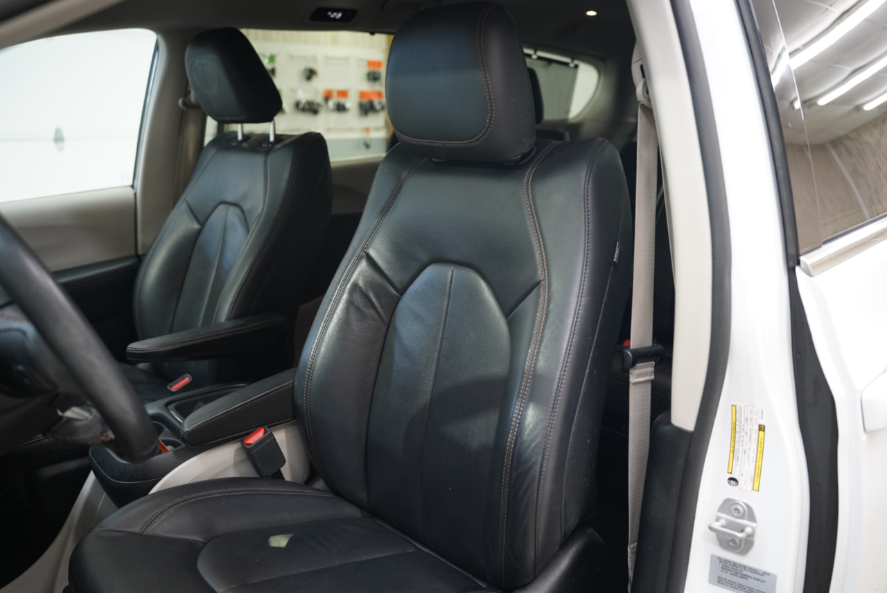 Chrysler Pacifica Touring-L FWD 2017