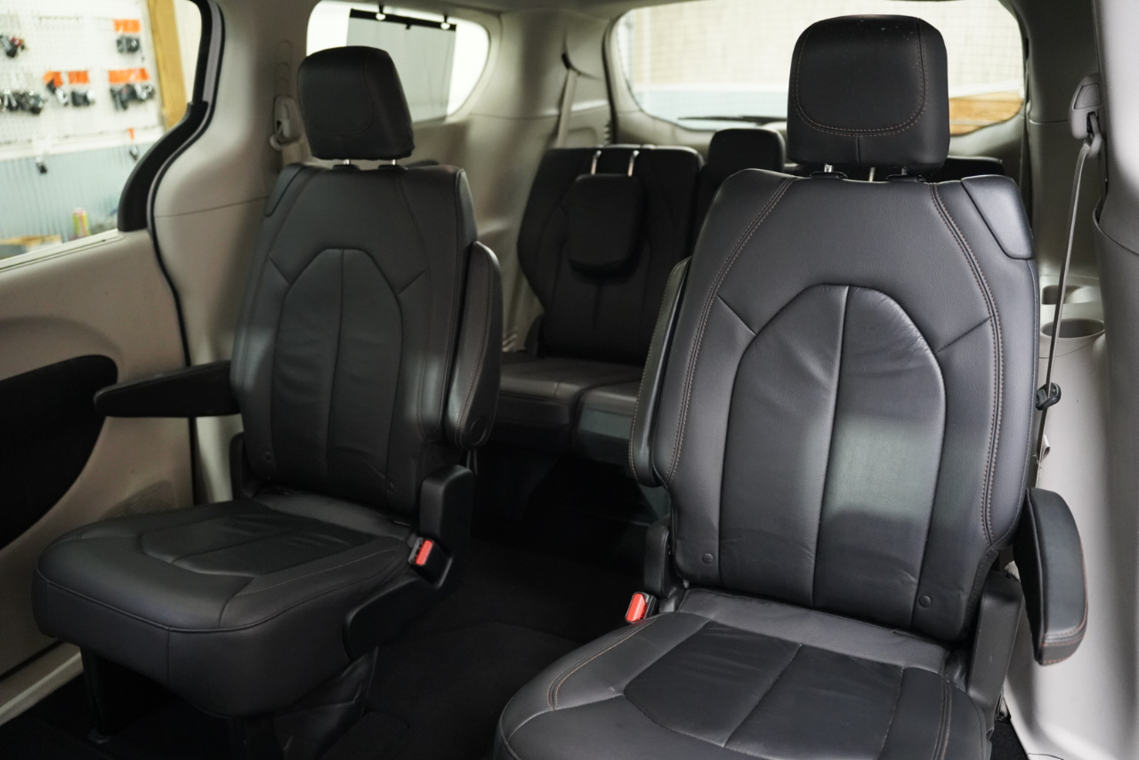 Chrysler Pacifica Touring-L FWD 2017