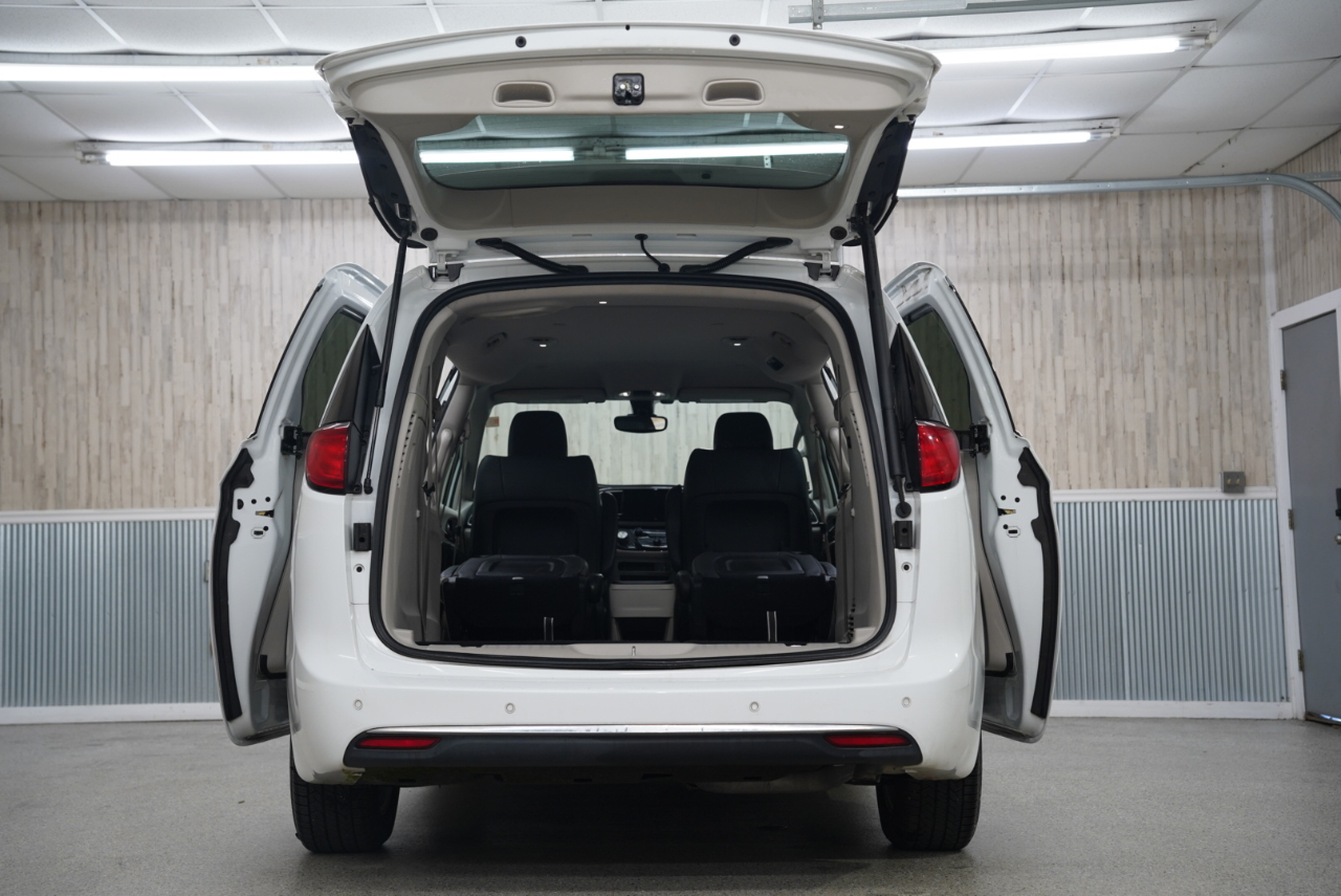 Chrysler Pacifica Touring-L FWD 2017