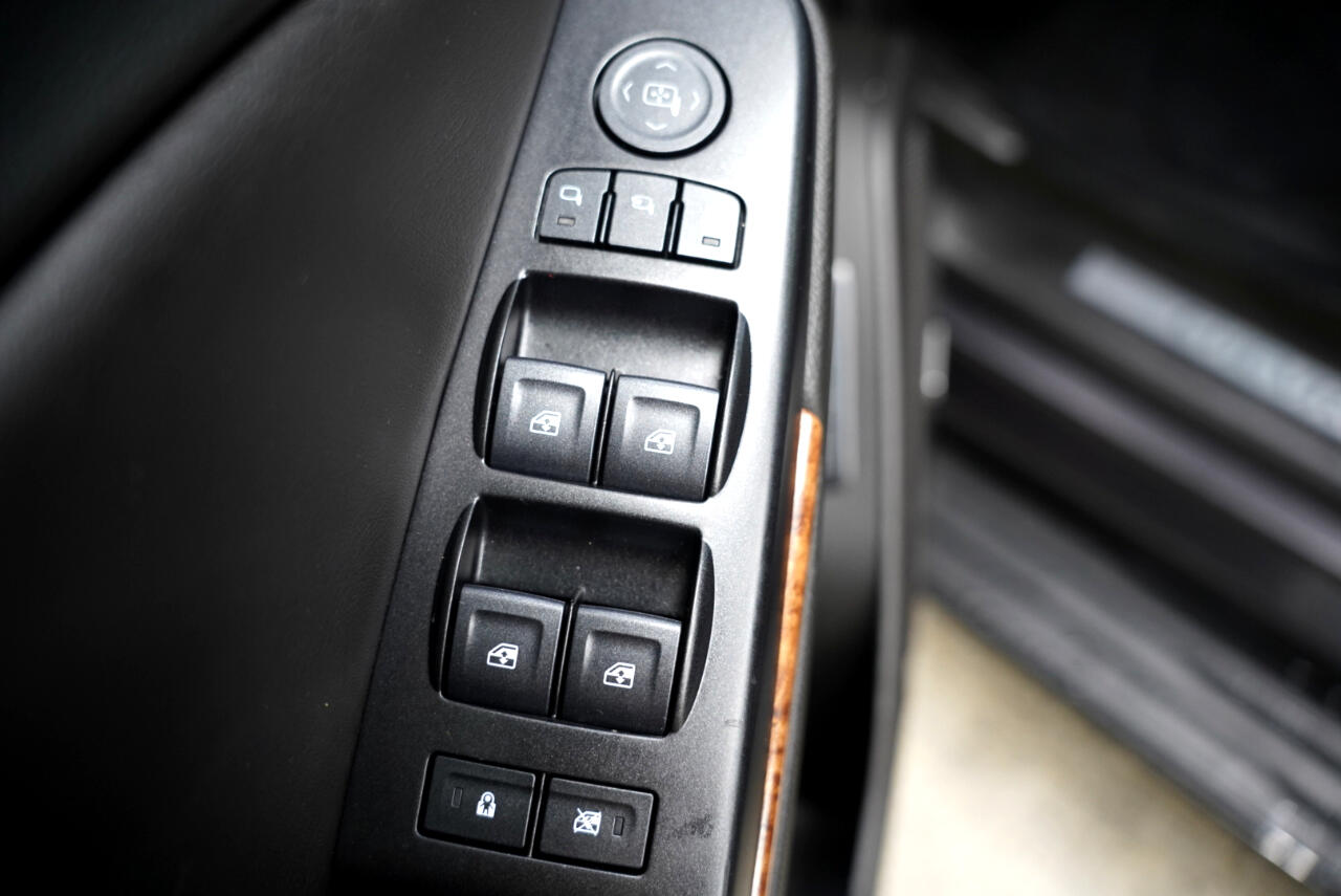 Chevrolet Suburban 4WD 4dr 1500 Premier 2018