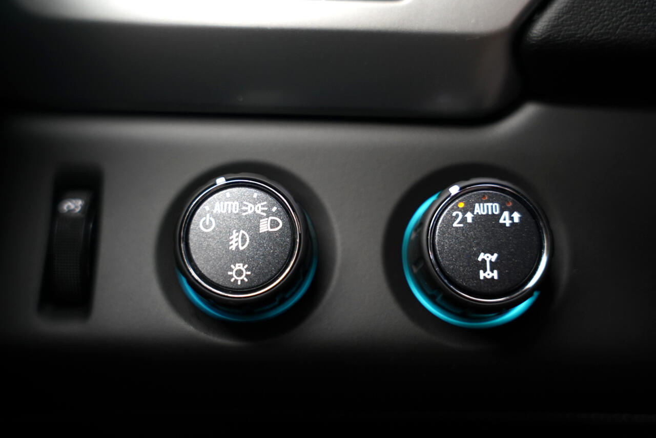 Chevrolet Suburban 4WD 4dr 1500 Premier 2018