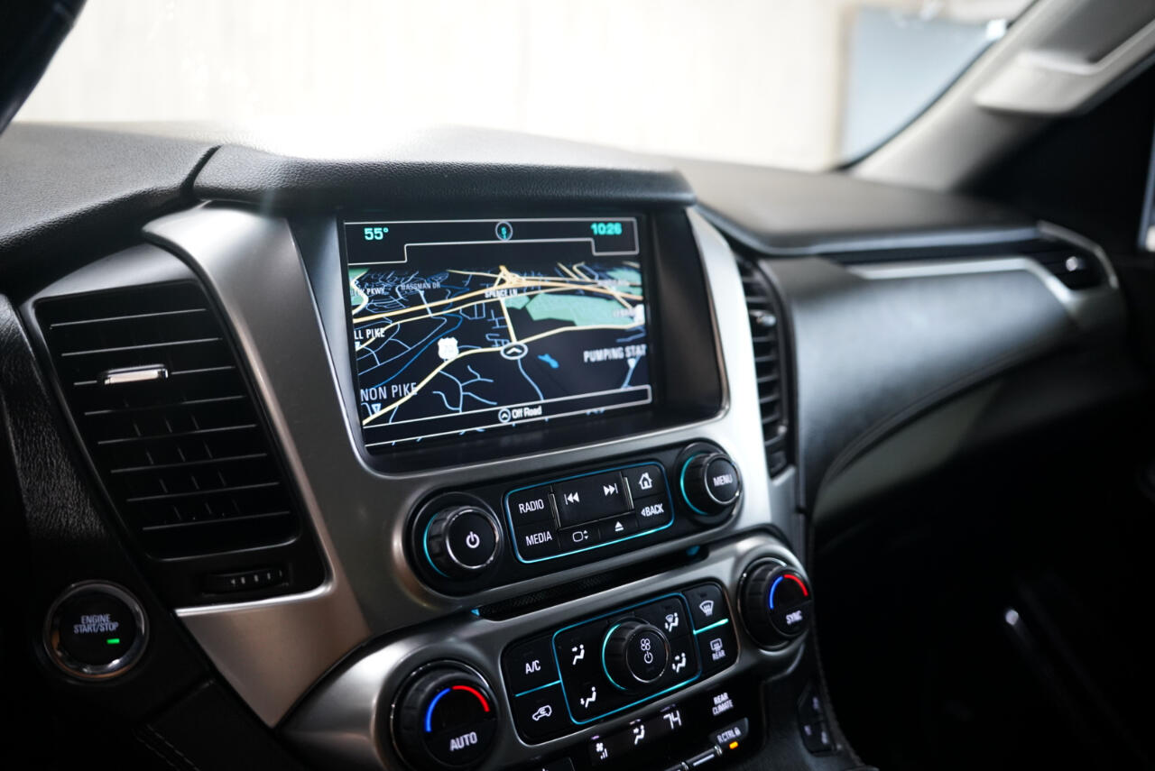 Chevrolet Suburban 4WD 4dr 1500 Premier 2018