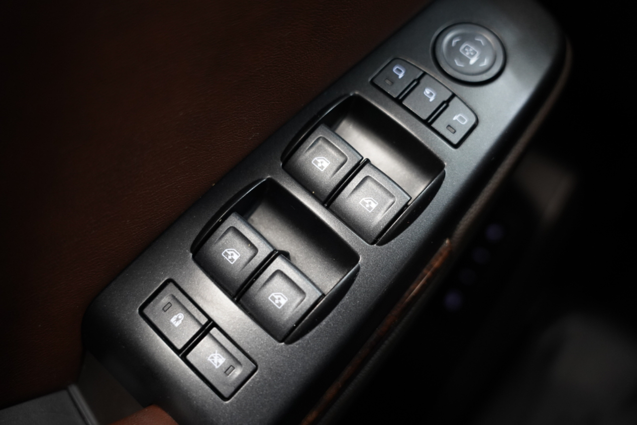 Chevrolet Tahoe 4WD 4dr Premier 2017