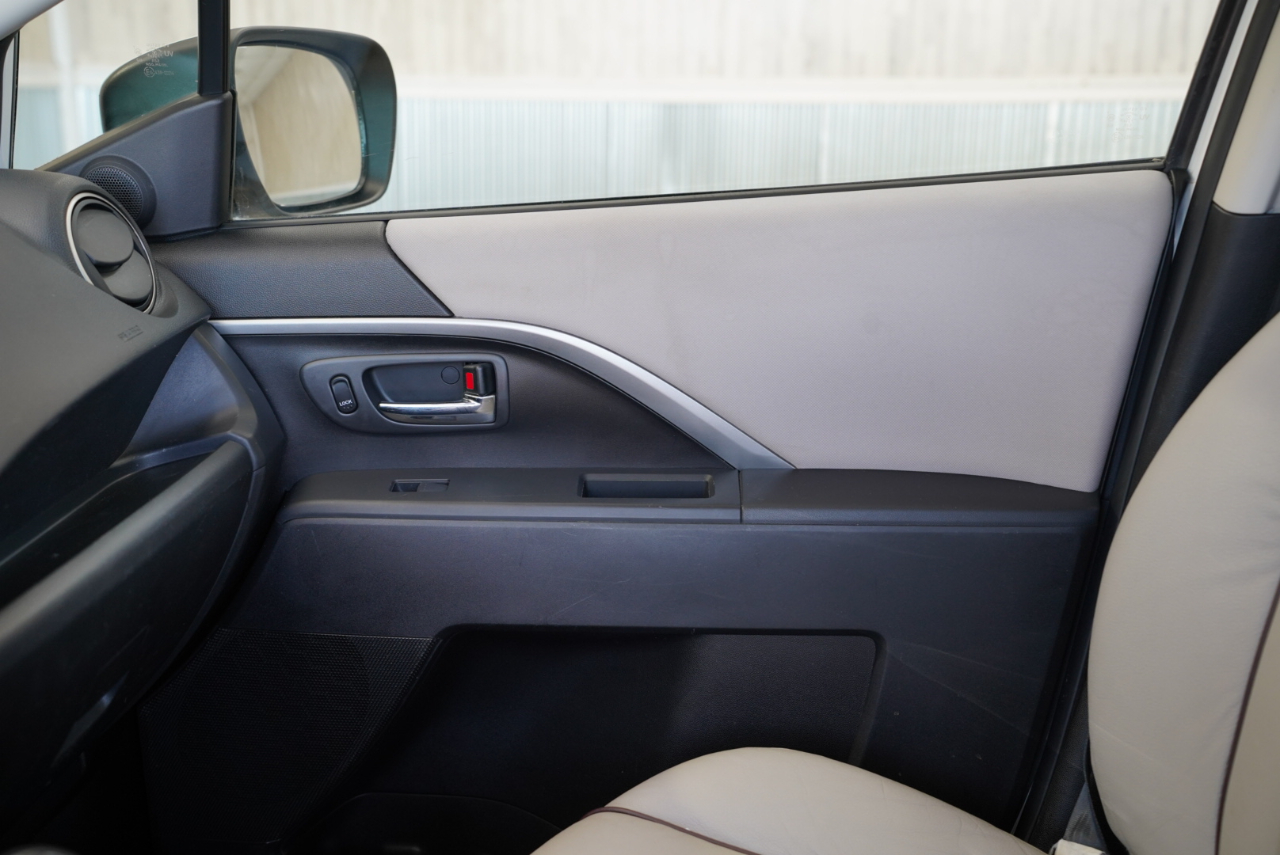 Mazda MAZDA5 4dr Wgn Auto Grand Touring 2014