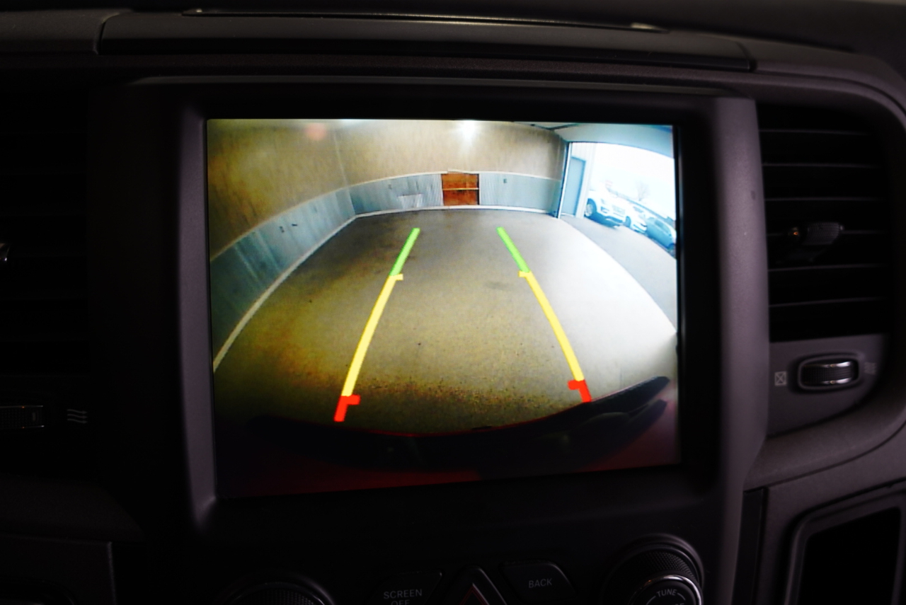 RAM 1500 Classic Express 4x4 Crew Cab 5'7" Box 2019