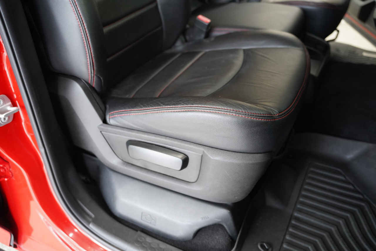 RAM 1500 Classic Express 4x4 Crew Cab 5'7" Box 2019