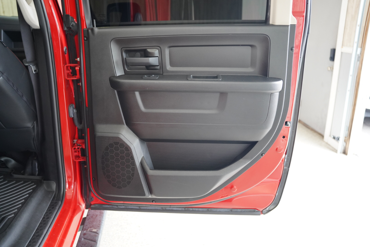 RAM 1500 Classic Express 4x4 Crew Cab 5'7" Box 2019