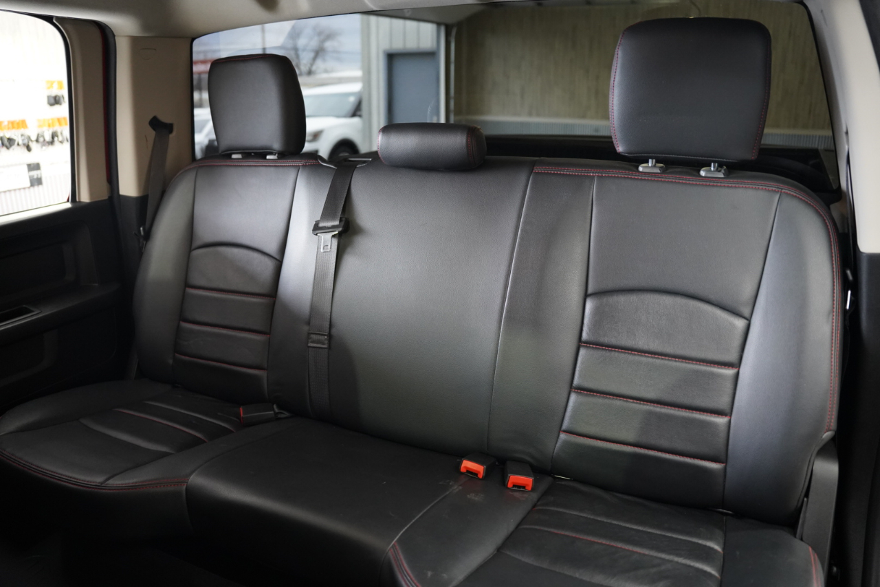 RAM 1500 Classic Express 4x4 Crew Cab 5'7" Box 2019