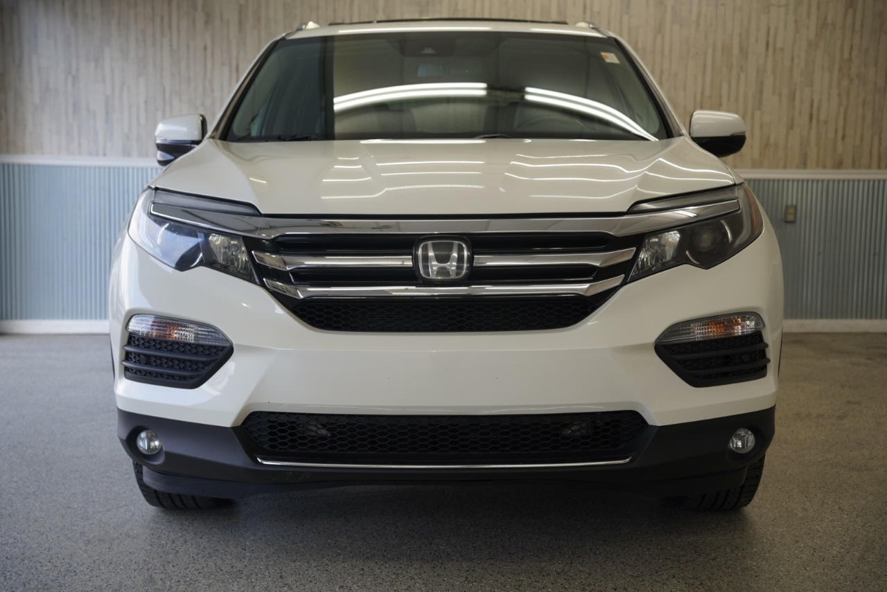 Honda Pilot AWD 4dr Touring w/RES & Navi 2016