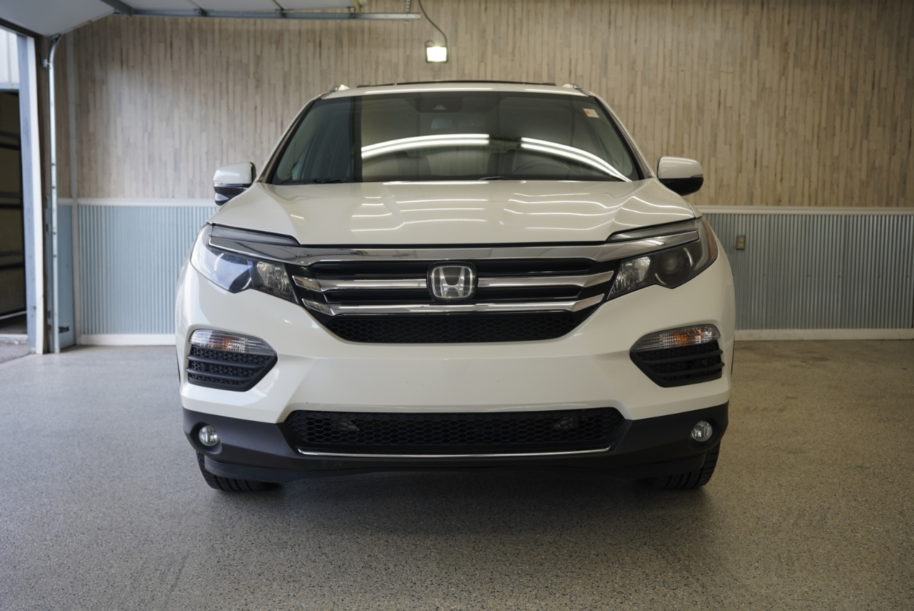 Honda Pilot AWD 4dr Touring w/RES & Navi 2016