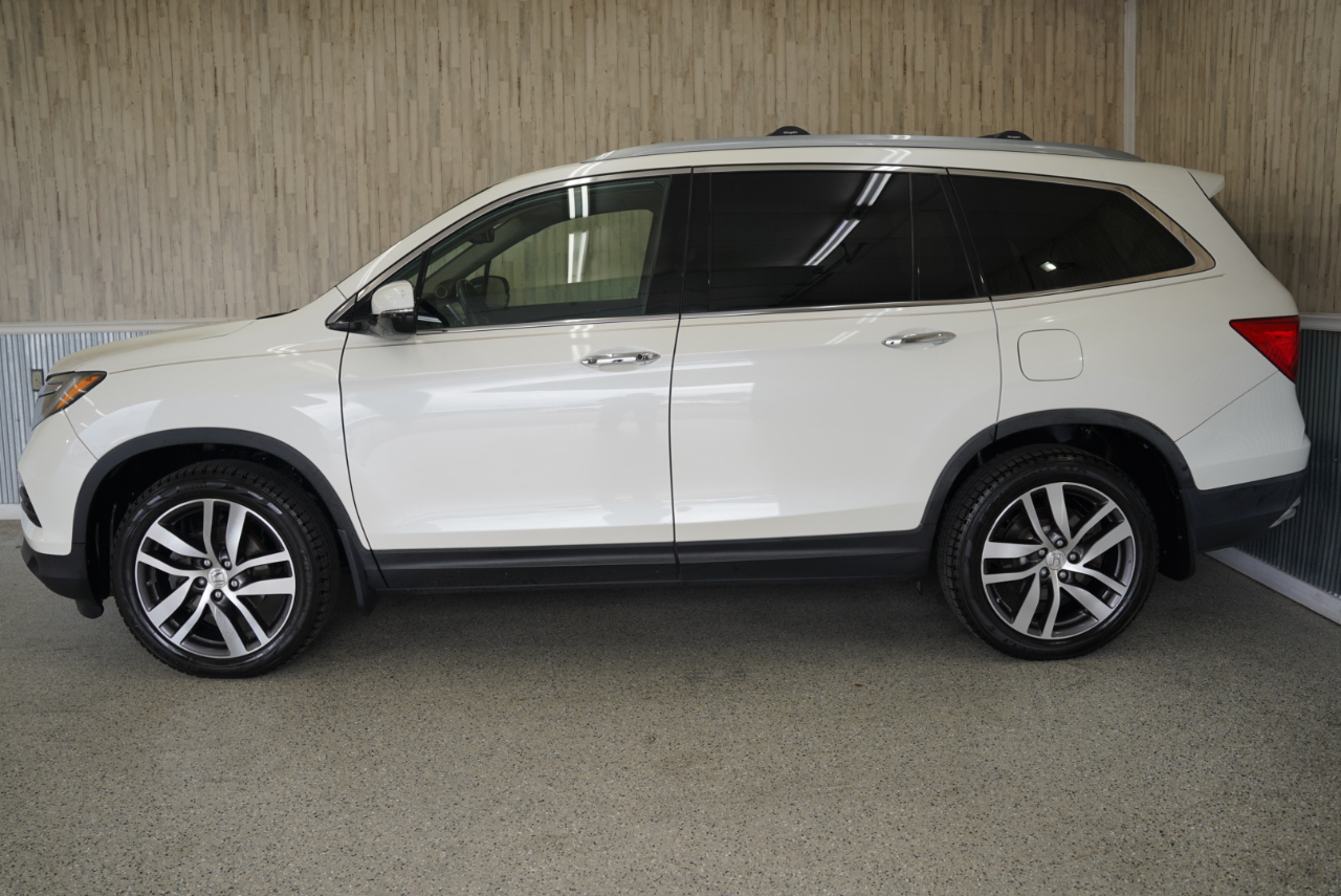 Honda Pilot AWD 4dr Touring w/RES & Navi 2016