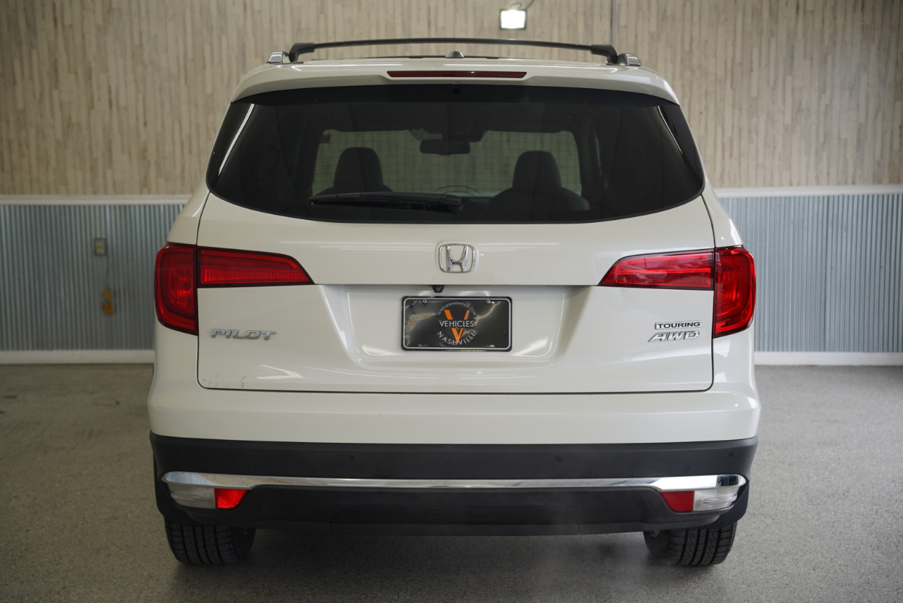 Honda Pilot AWD 4dr Touring w/RES & Navi 2016