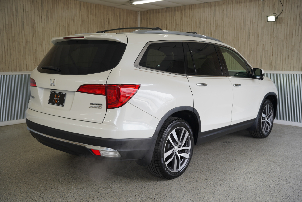 Honda Pilot AWD 4dr Touring w/RES & Navi 2016