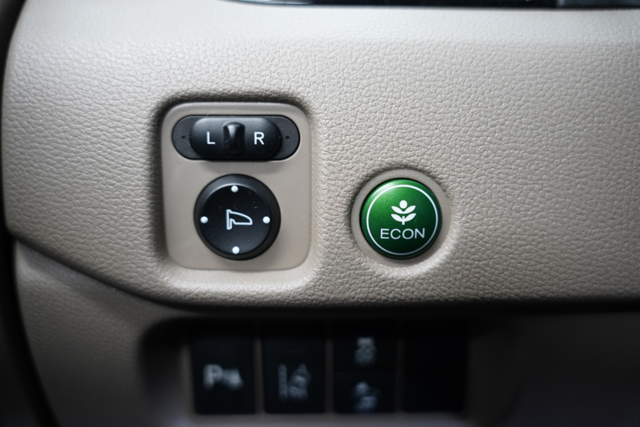 Honda Pilot AWD 4dr Touring w/RES & Navi 2016