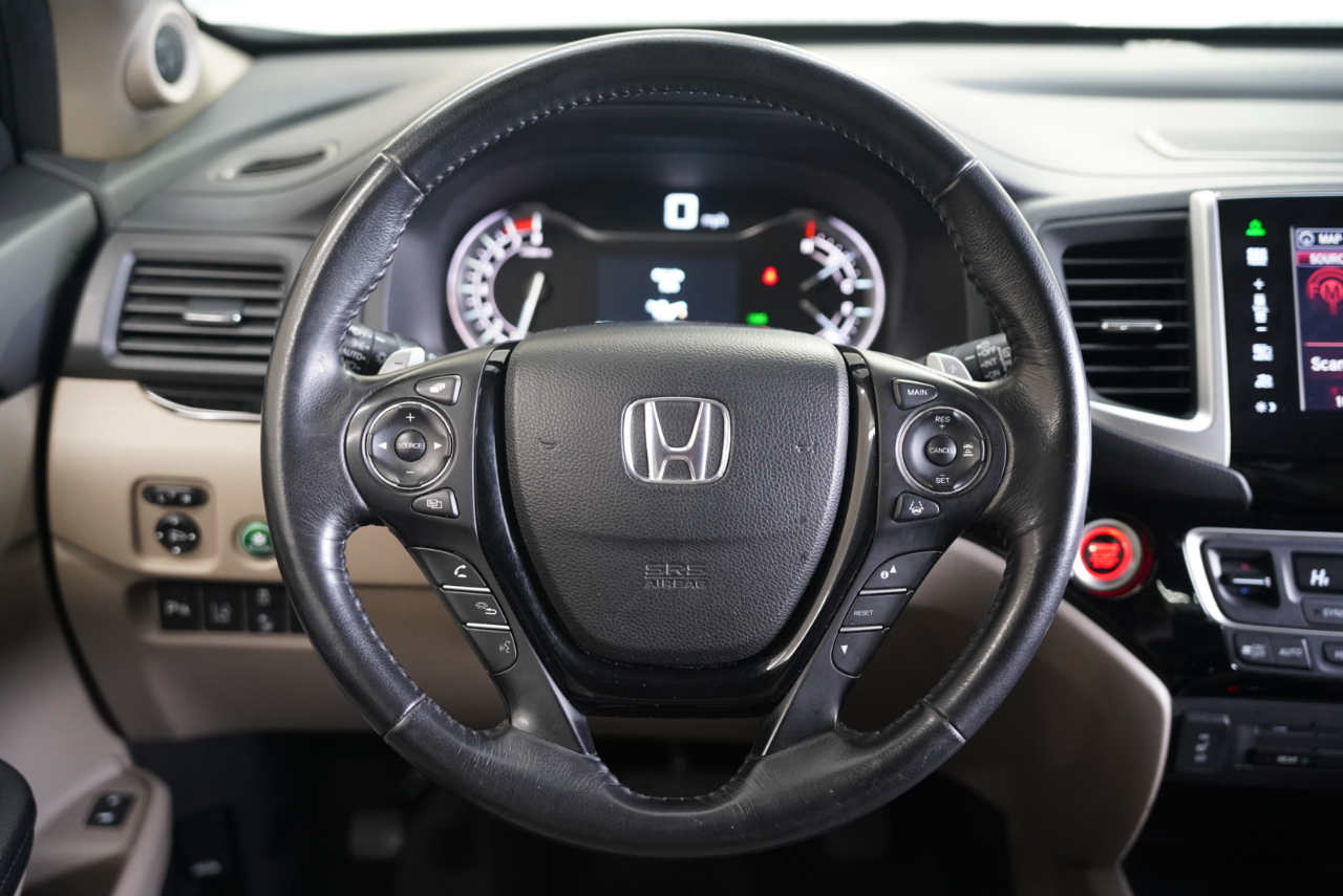 Honda Pilot AWD 4dr Touring w/RES & Navi 2016