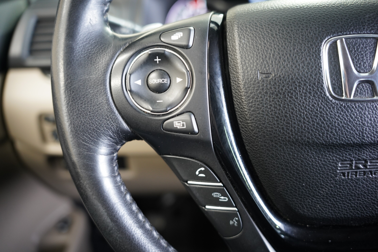 Honda Pilot AWD 4dr Touring w/RES & Navi 2016