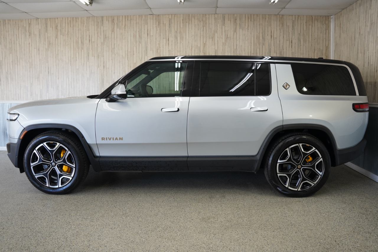 Rivian R1S Adventure Quad-Motor Large Pack 2023