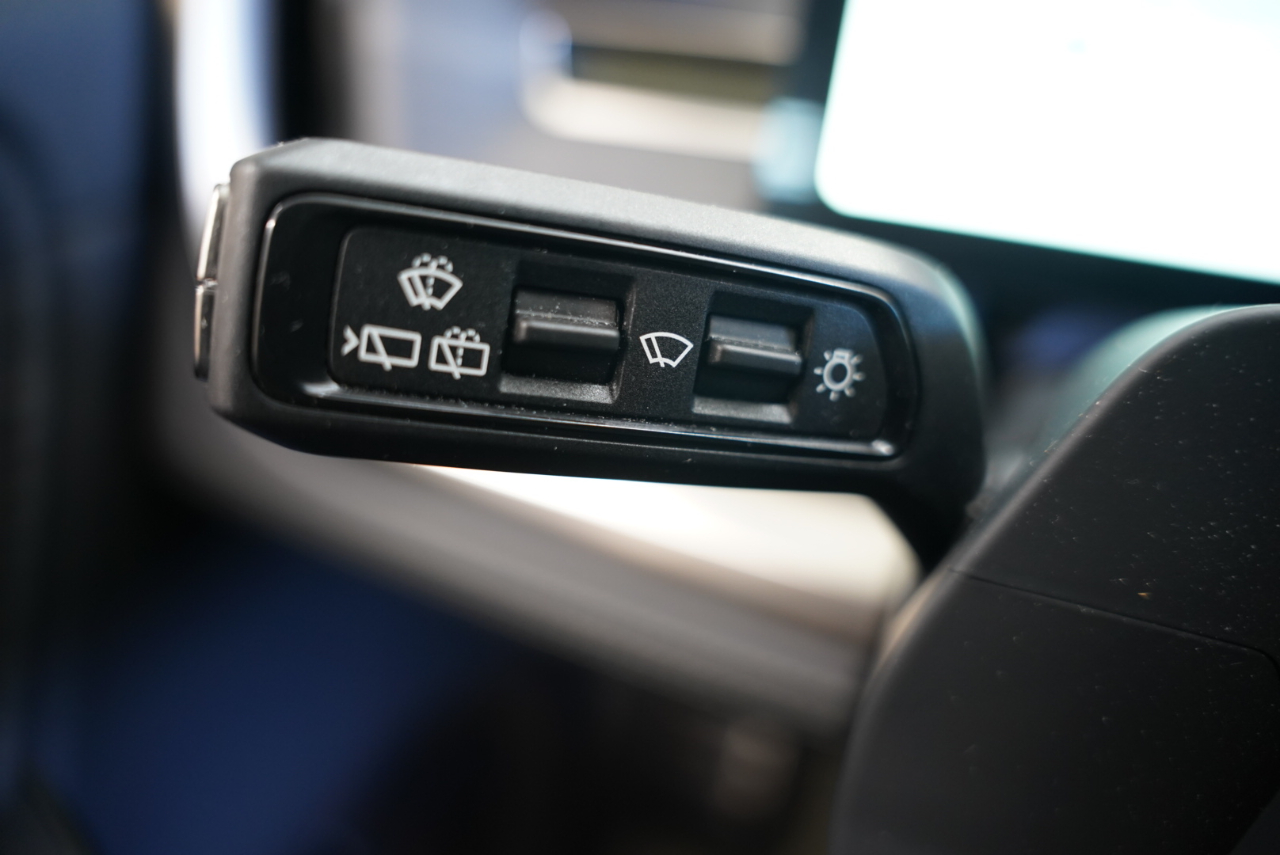 Rivian R1S Adventure Quad-Motor Large Pack 2023