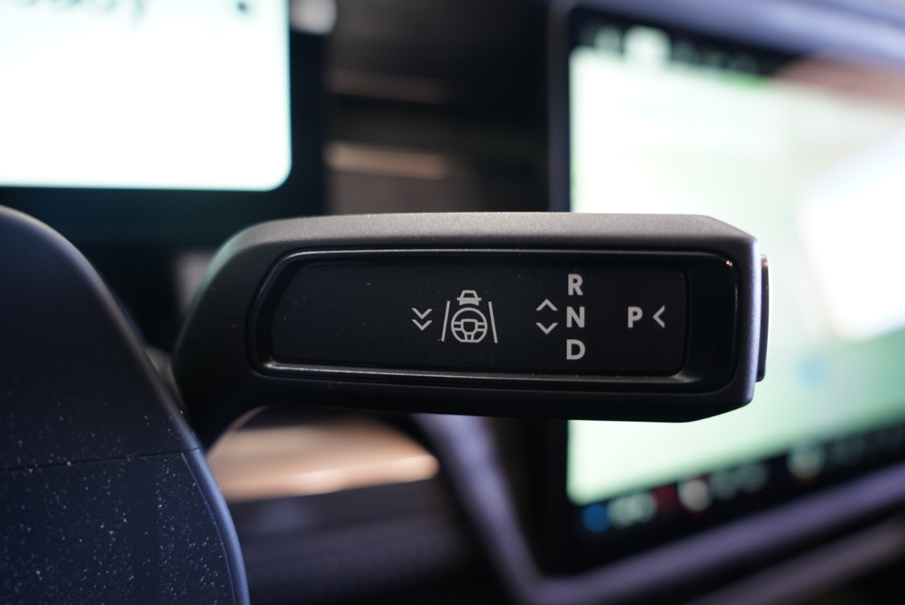 Rivian R1S Adventure Quad-Motor Large Pack 2023