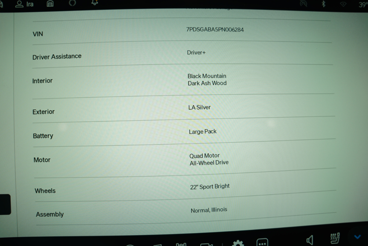 Rivian R1S Adventure Quad-Motor Large Pack 2023