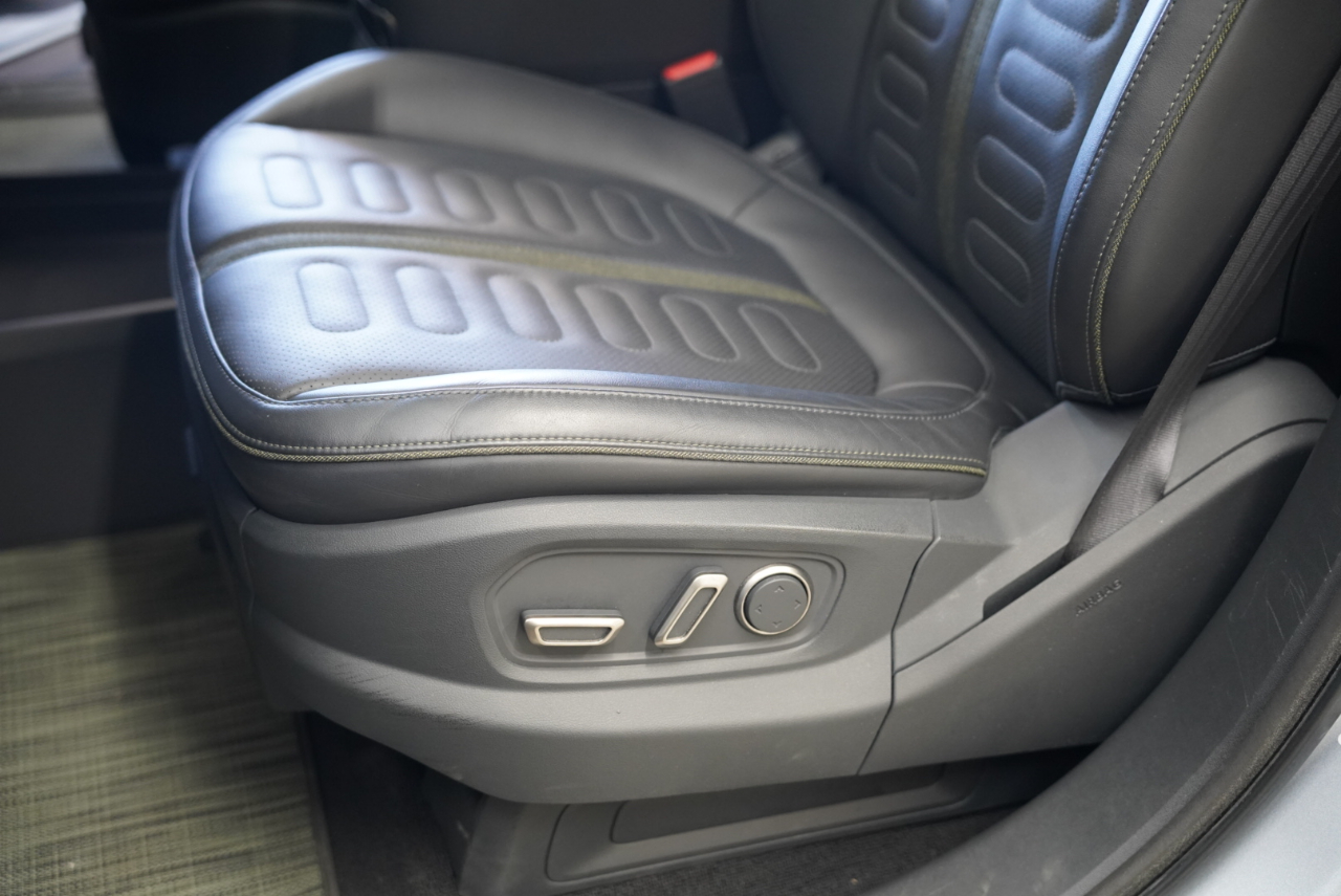 Rivian R1S Adventure Quad-Motor Large Pack 2023