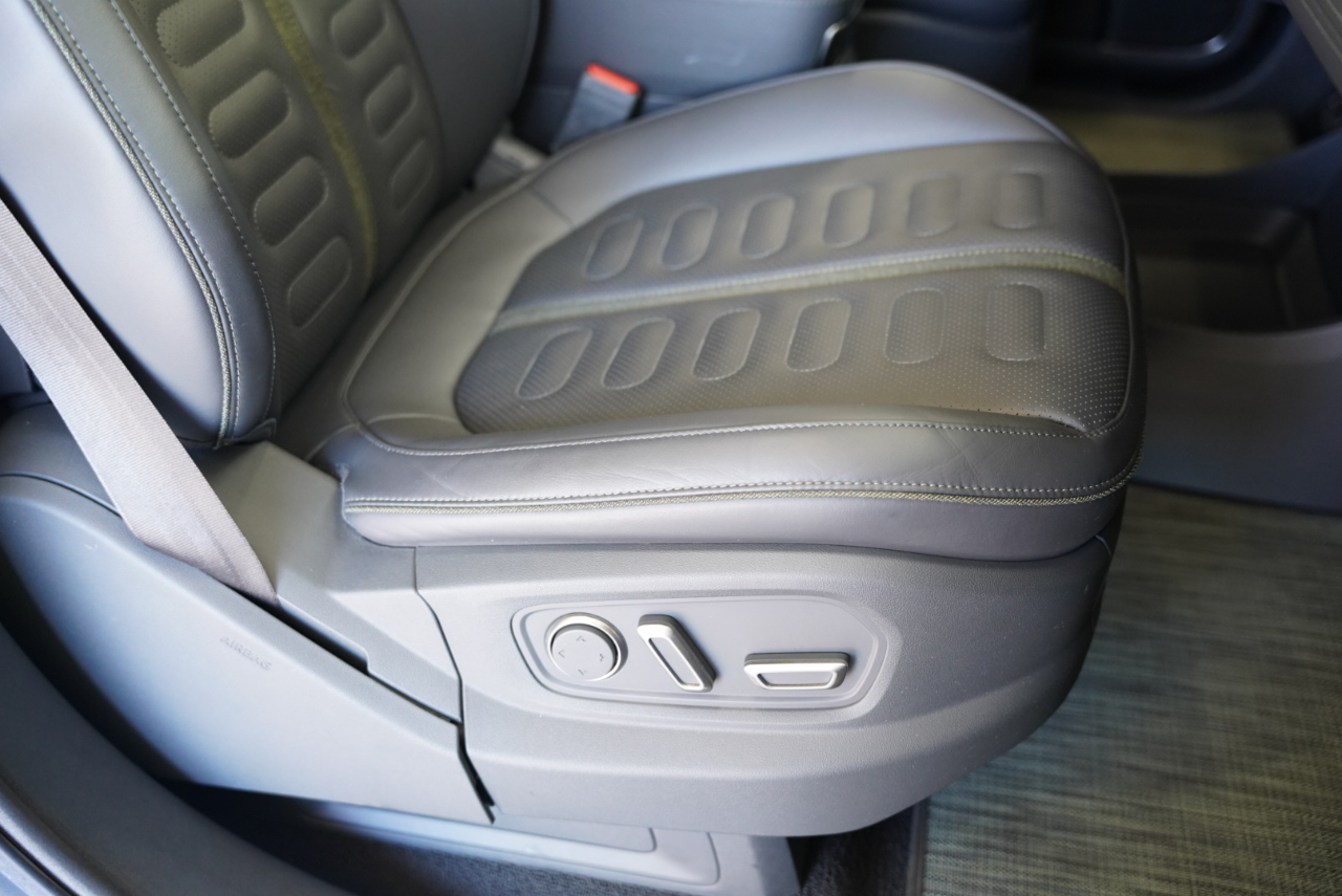 Rivian R1S Adventure Quad-Motor Large Pack 2023