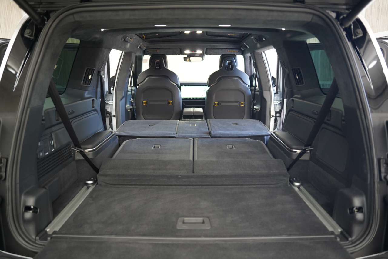 Rivian R1S Adventure Quad-Motor Large Pack 2023