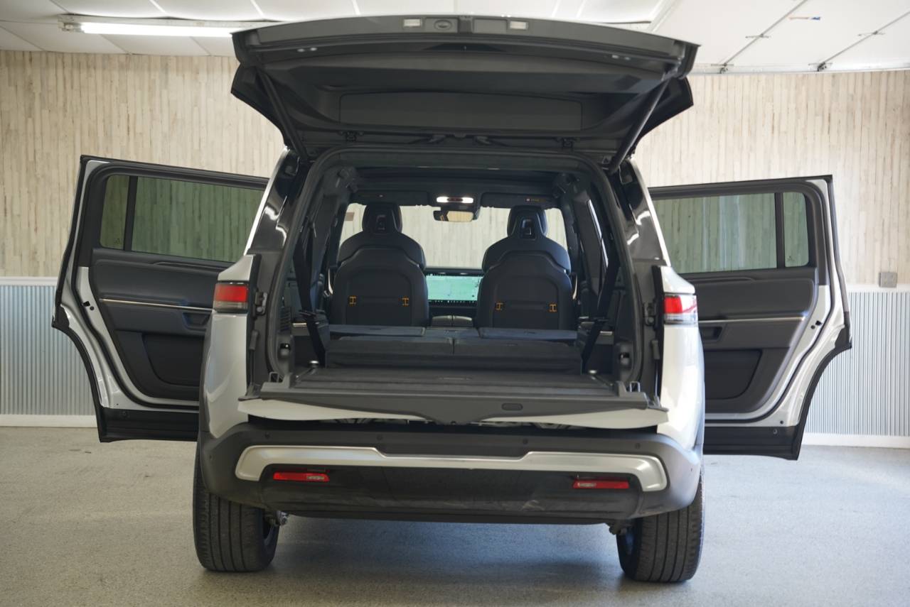 Rivian R1S Adventure Quad-Motor Large Pack 2023