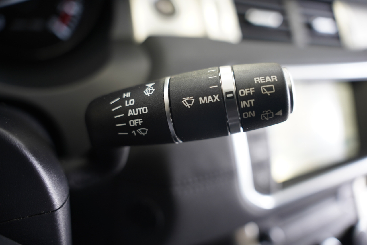 Land Rover Range Rover Evoque 5dr HB Pure Premium 2015