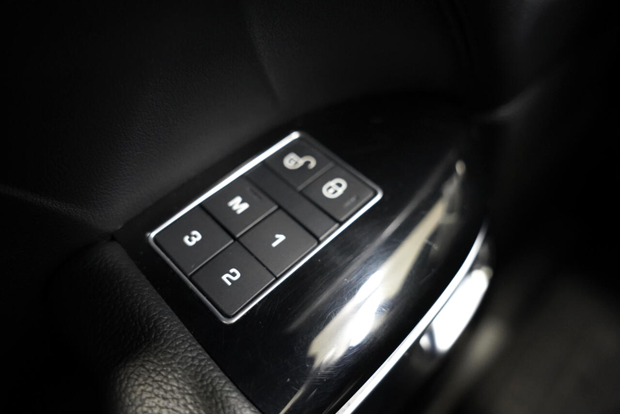 Land Rover Range Rover 4WD 4dr 2016