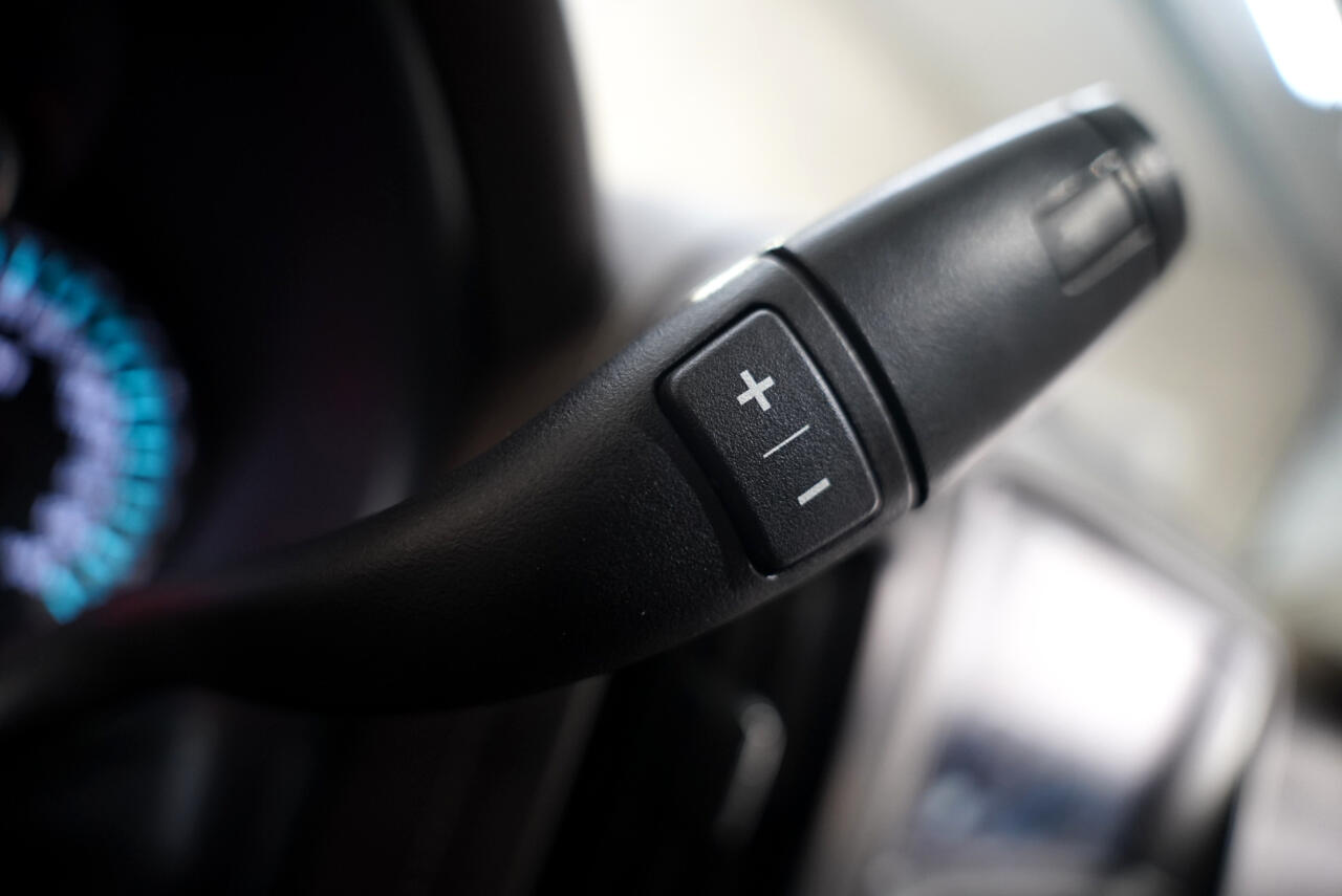 GMC Sierra 1500 4WD Crew Cab 143.5" SLT 2018