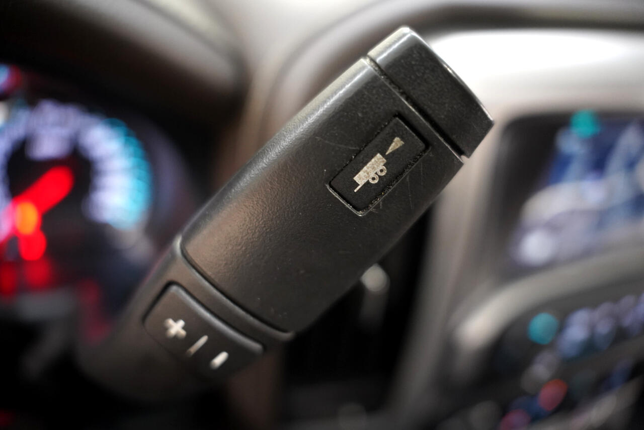 GMC Sierra 1500 4WD Crew Cab 143.5" SLT 2018